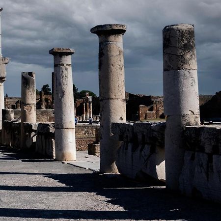 Villa Manto Bed And Breakfast - Torre Annunziata Pompei ภายนอก รูปภาพ